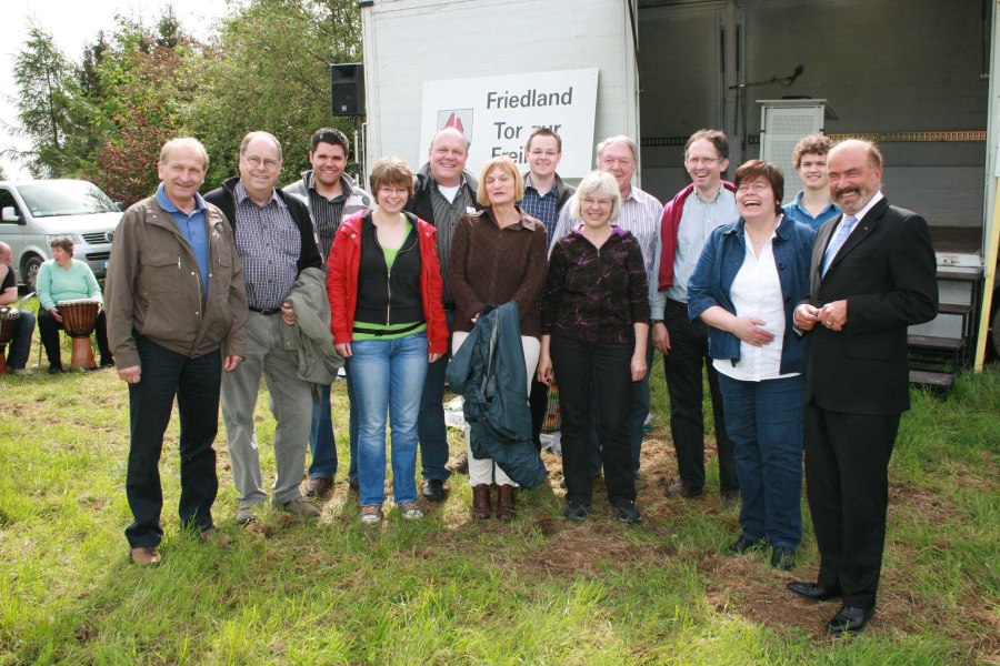v.l. h. schermann (cdu), mdb fischer a. l&uuml;bke (ju), w. wollenweber j. l&uuml;ther e. ronshausen s. klute (ju, cdu), p. graubner, henze m. von bodenhausen dr. (cdu) noack (cdu)
